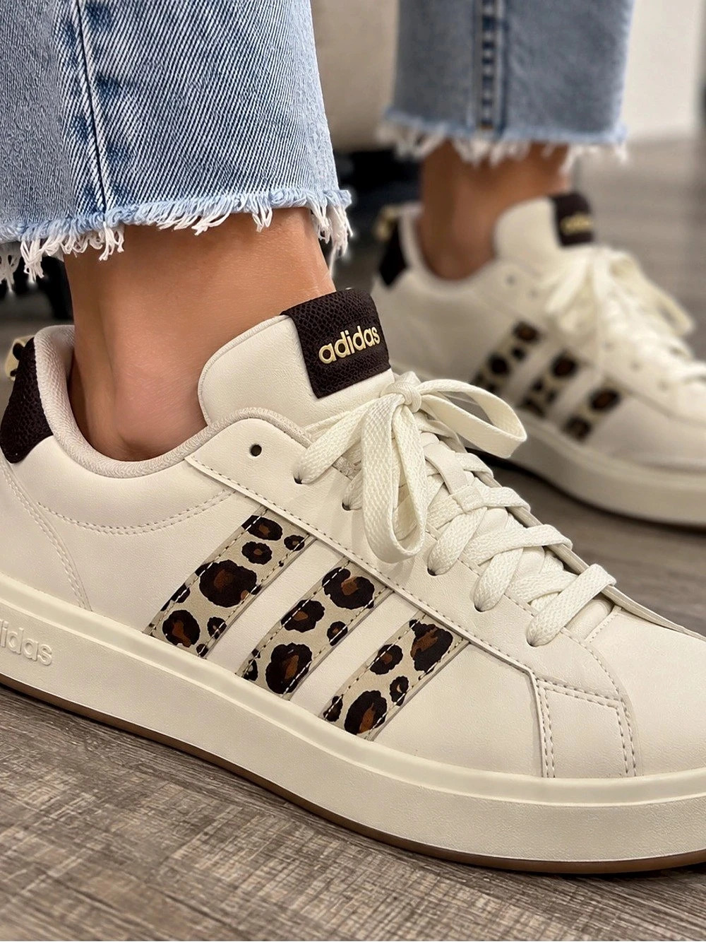 Adidas Grand Court 3.0 J Leopard Stripe Sneakers US 5.5 New
